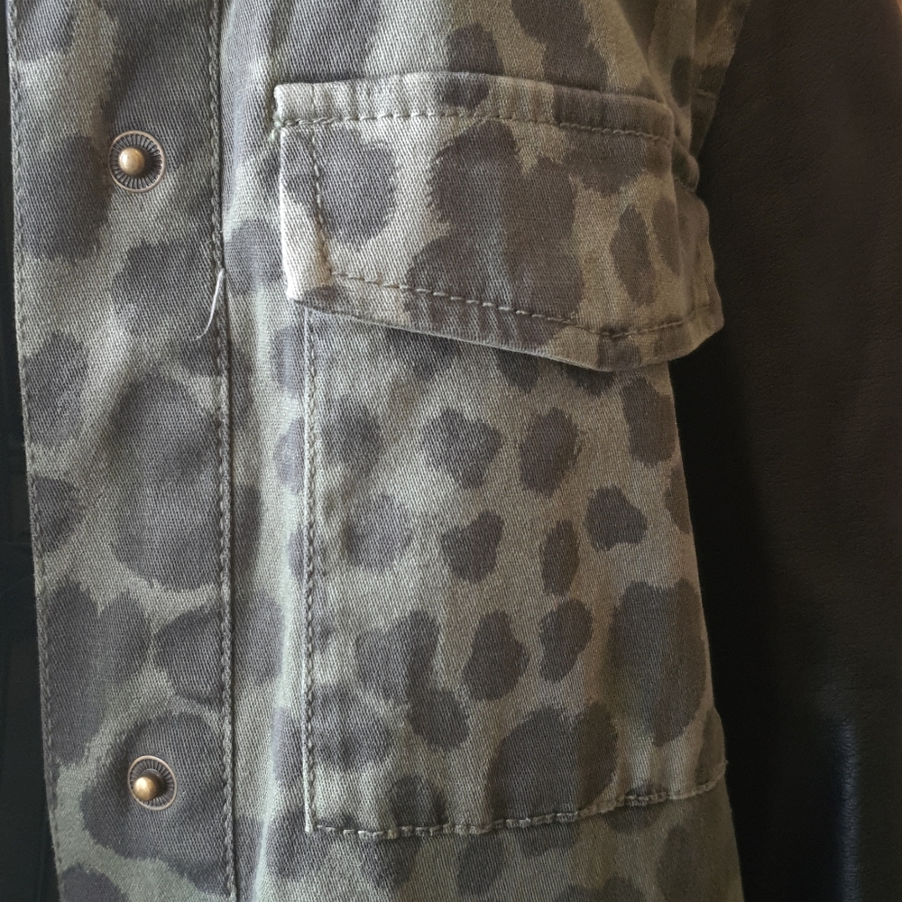 Stylish blazer - Picture 2 of 3